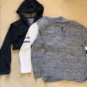 Lot of 3 boys long sleeve cat and jack shirts!